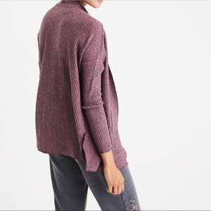 Like New American Eagle women’s Burgundy cardigan